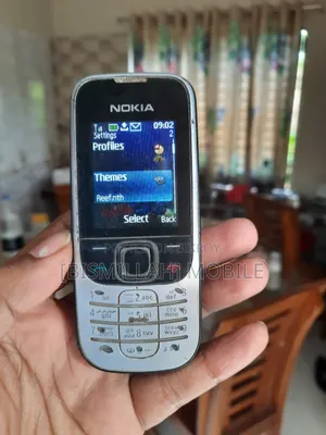 Nokia 2330 classic Silver