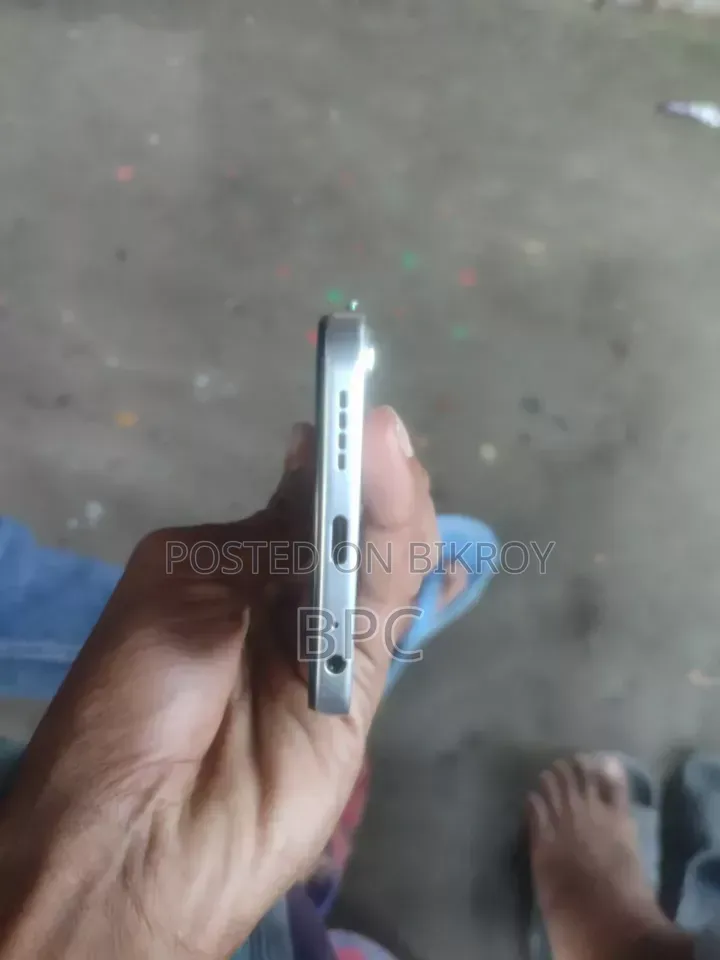 Infinix Hot 60i 128 GB White