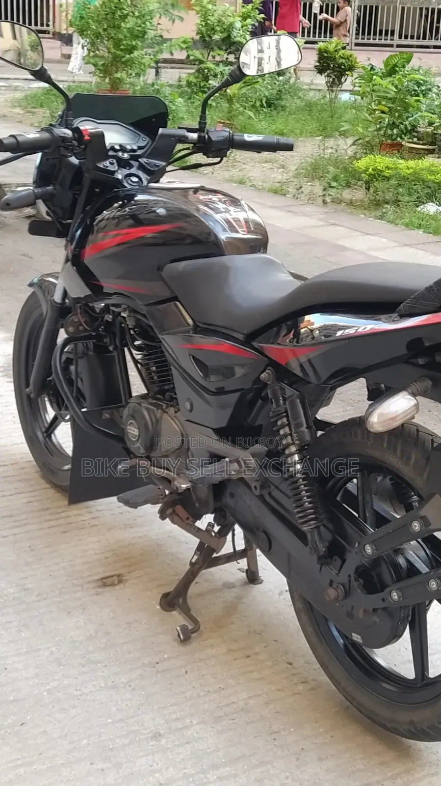 বাজাজ পালসার ১৫০ ২০১৯ ব্ল্যাক