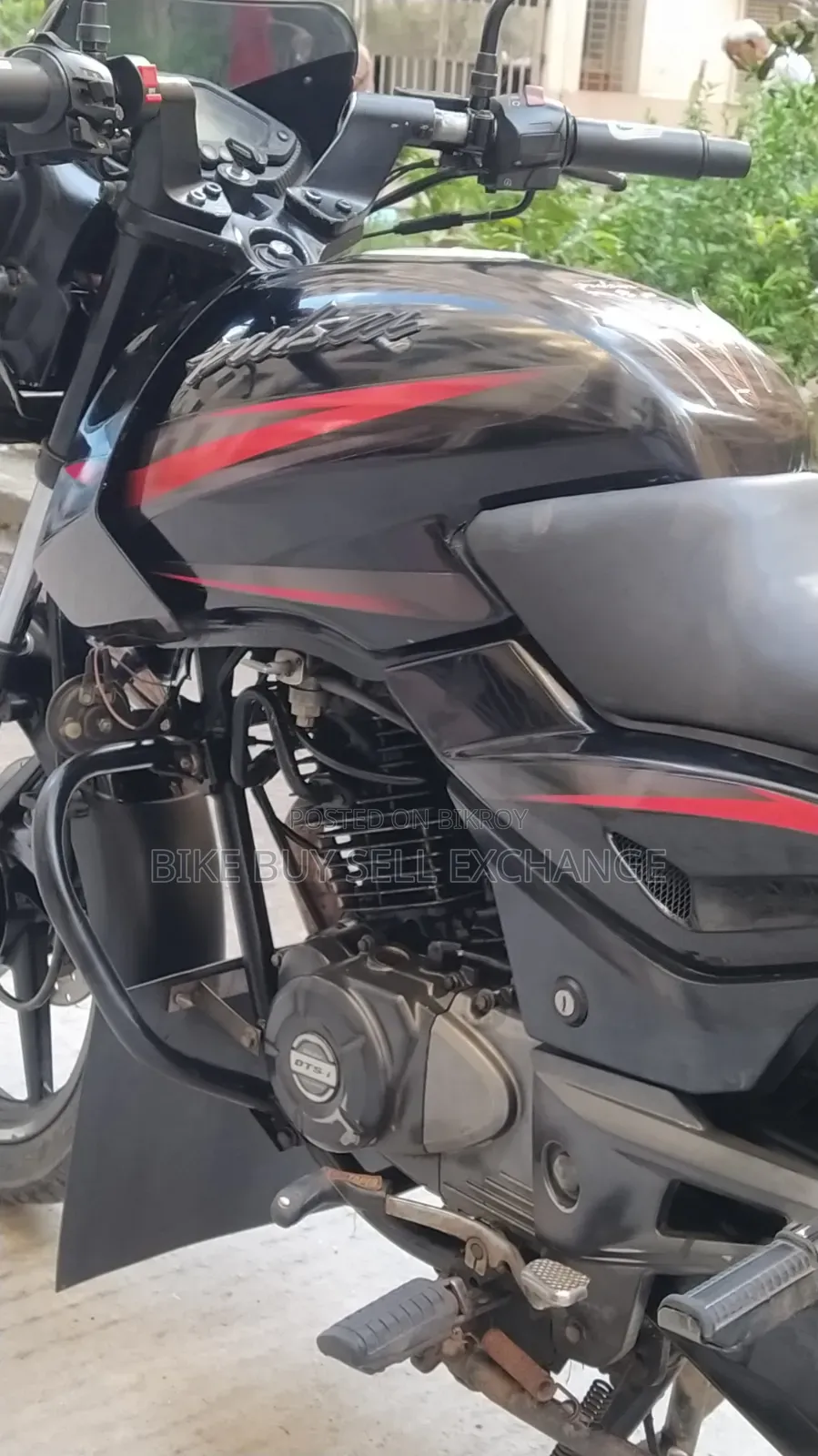 বাজাজ পালসার ১৫০ ২০১৯ ব্ল্যাক