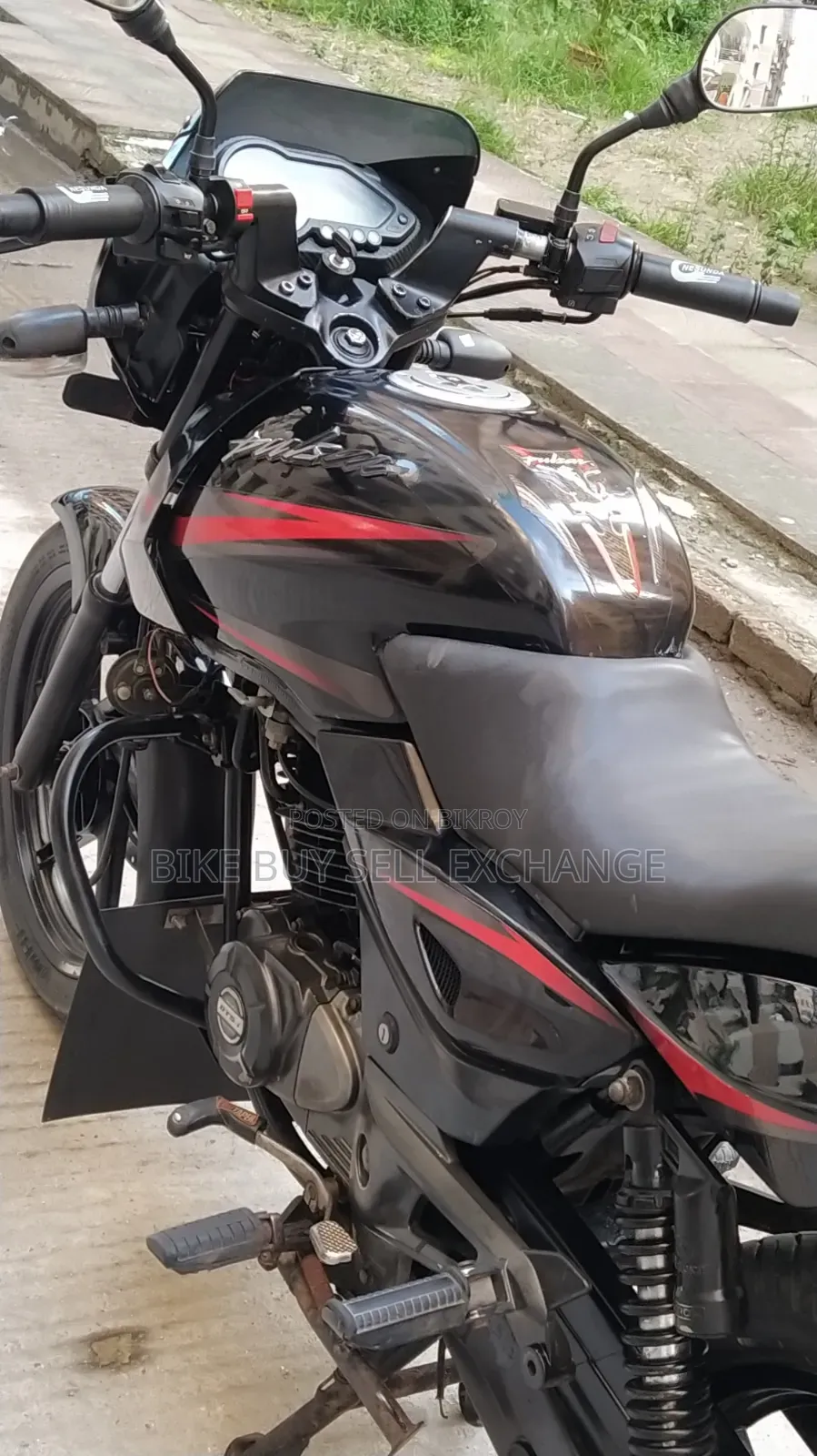 বাজাজ পালসার ১৫০ ২০১৯ ব্ল্যাক