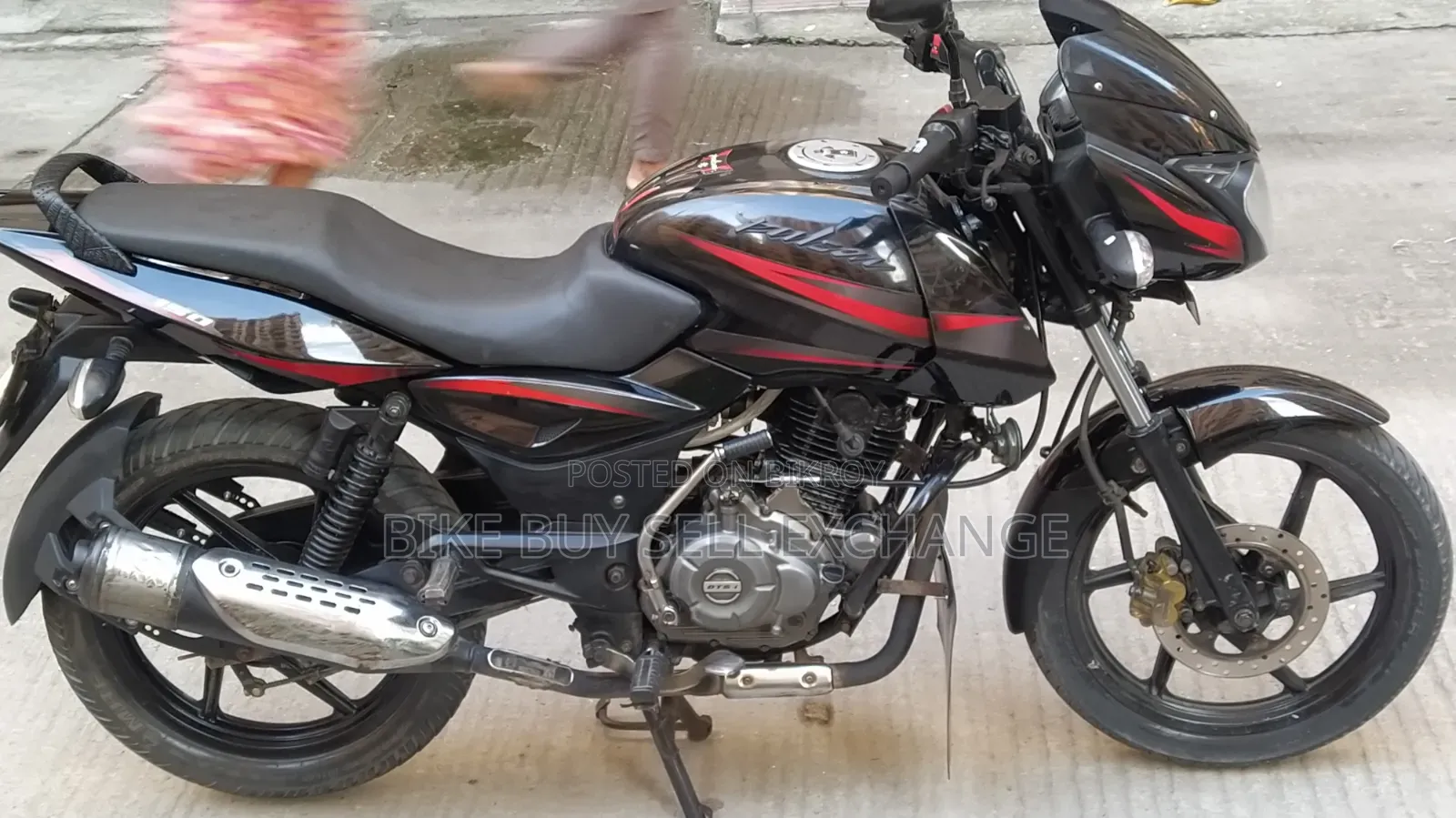 বাজাজ পালসার ১৫০ ২০১৯ ব্ল্যাক
