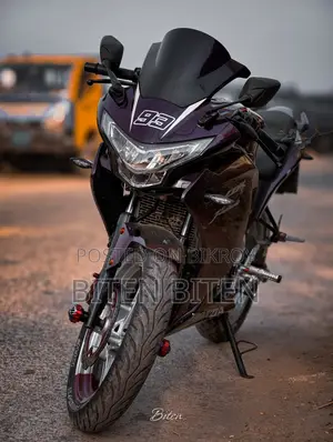 হোন্ডা সিবিআর ২০১৫ লাল
