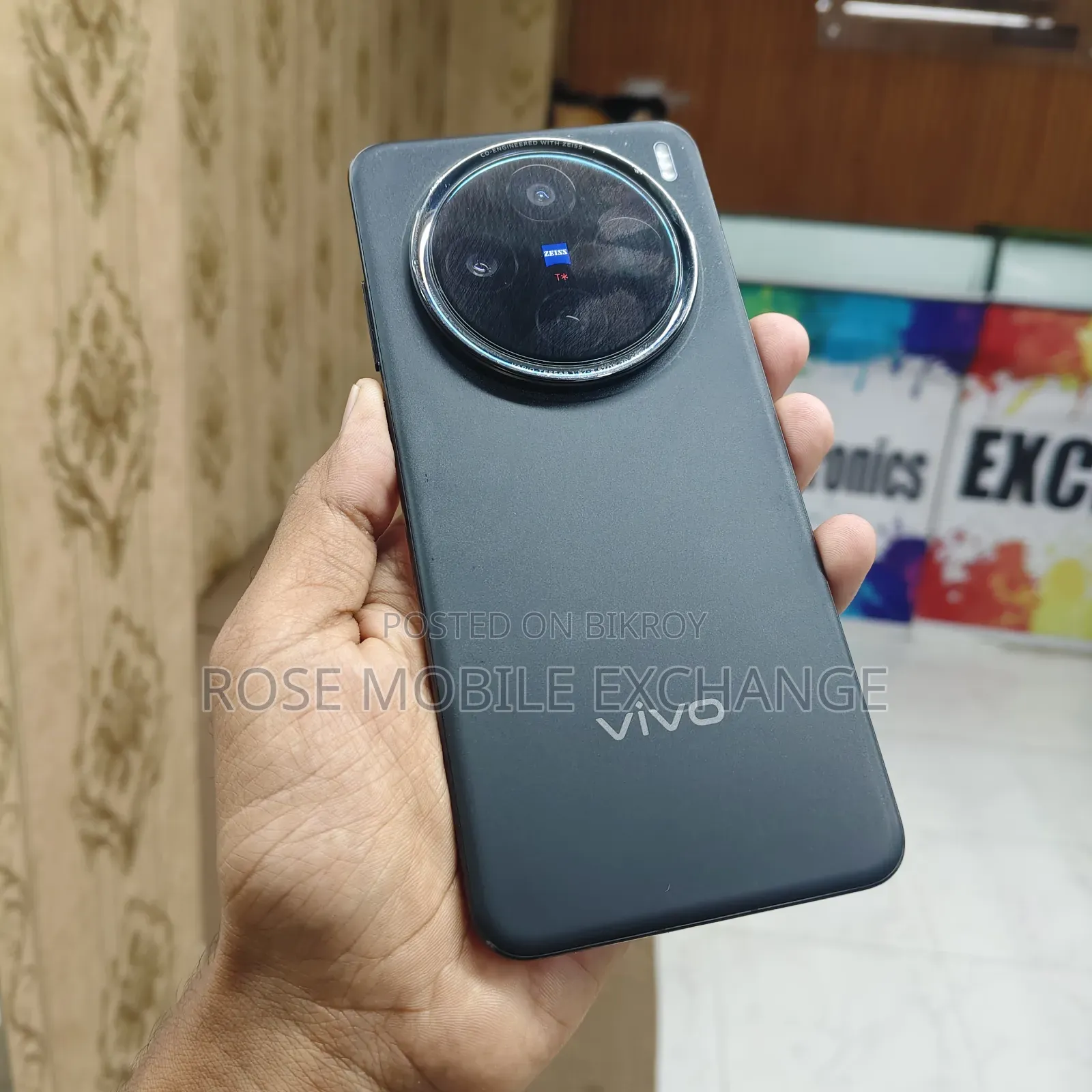 ভিভো এক্স২০০ ২৫৬ জিবি কালো