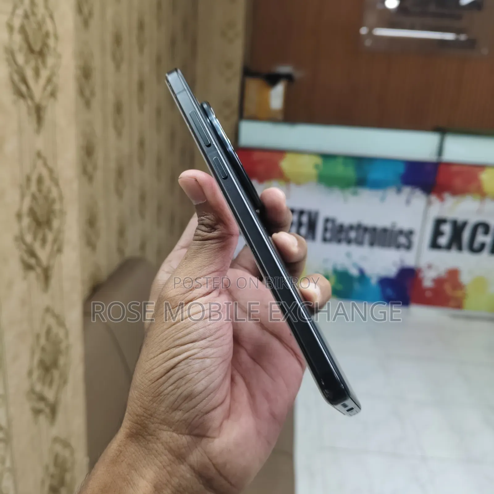 ভিভো এক্স২০০ ২৫৬ জিবি কালো