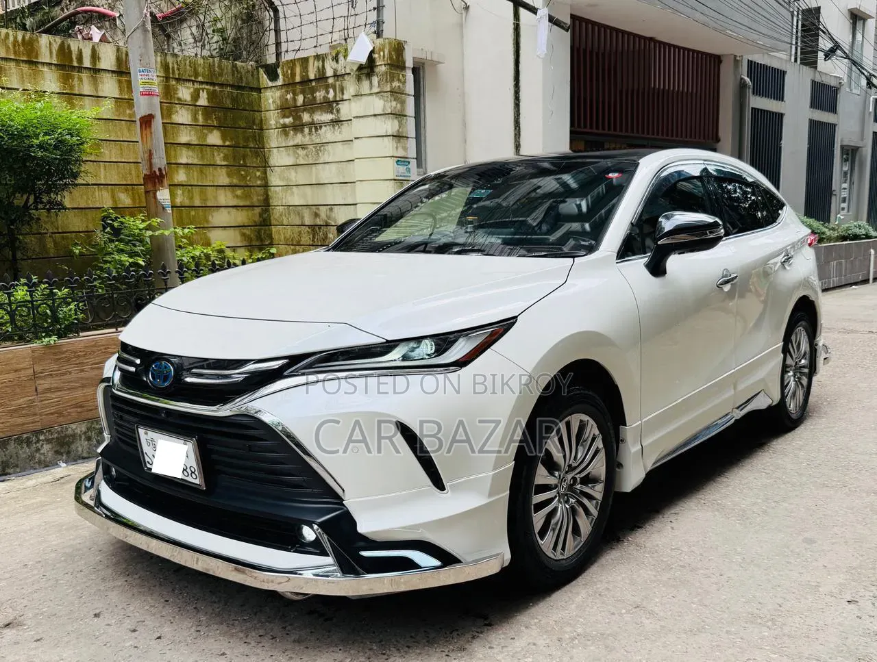Toyota Harrier Hybrid Z 2020 White