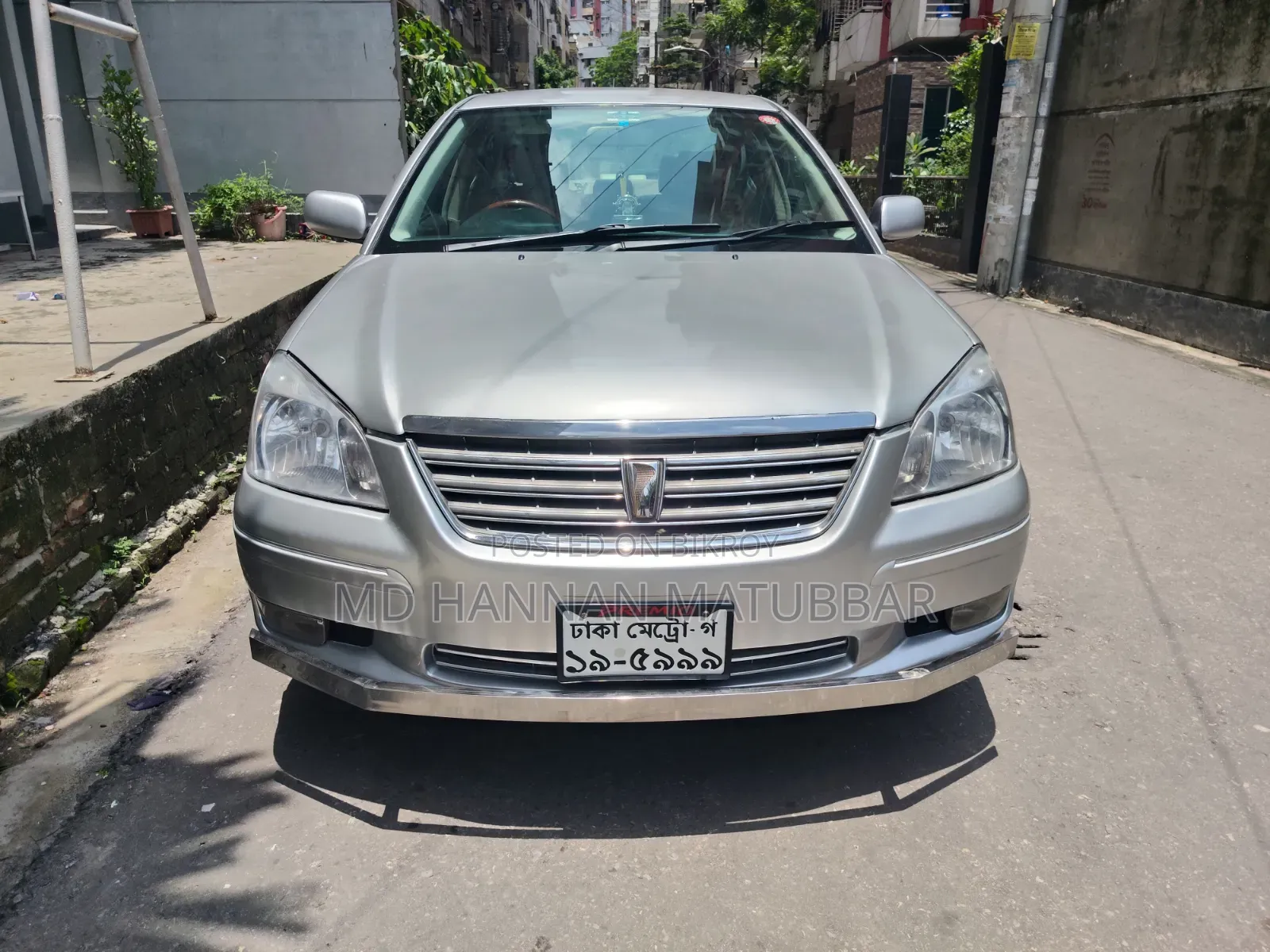 টয়োটা প্রিমিও ২০০৪ সিলভার