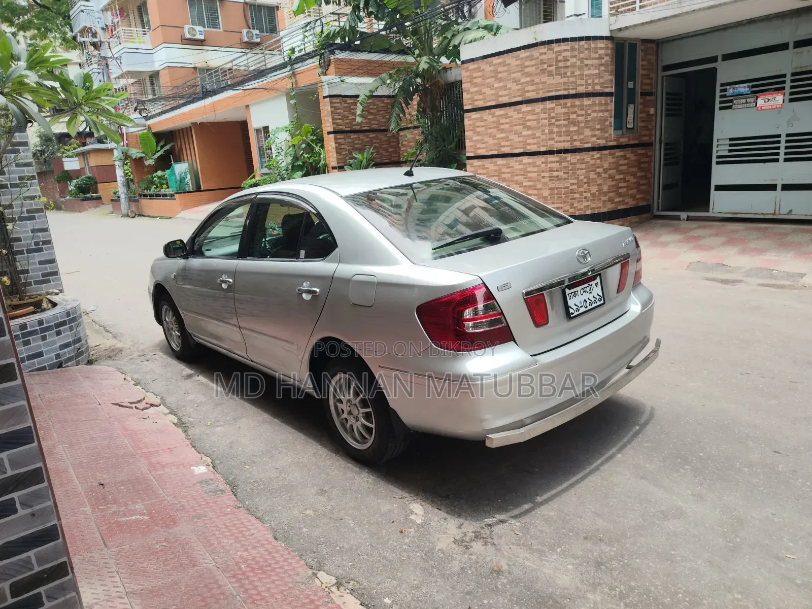 টয়োটা প্রিমিও ২০০৪ সিলভার