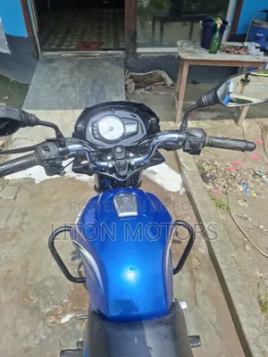 টিভিএস মেট্রো প্লাস ২০১৭ নীল