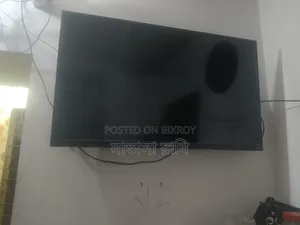 45 Inch Walton TV