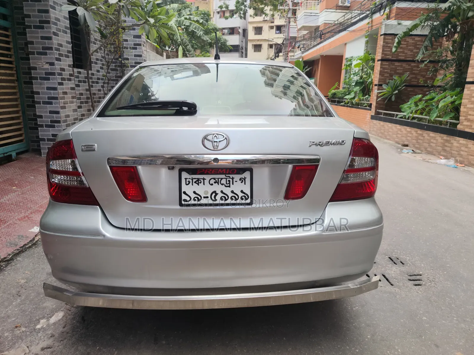 টয়োটা প্রিমিও ২০০৪ সিলভার