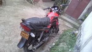 মোটরসাইকেল ২০১২ লাল