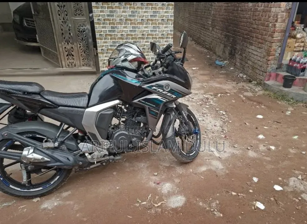 ইয়ামাহা ফেজার ভি ২ ২০১৯ ব্ল্যাক