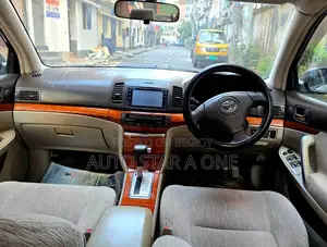 টয়োটা প্রিমিও ১.৫ এফডব্লিউডি ২০০৬ সিলভার