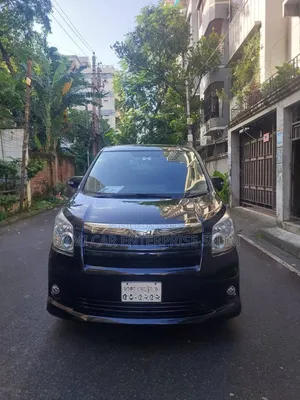 Toyota Noah 2009 Black