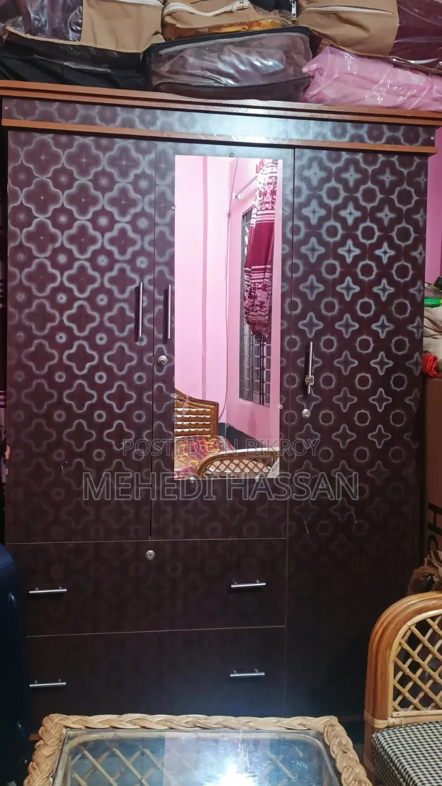 Al Mari With Looking Glass Fitted