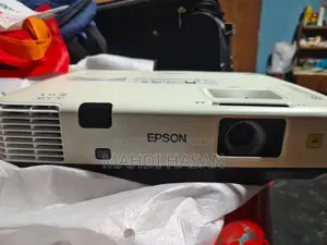 Epson EB-1965 5000 Lumen XGA USB 3LCD Video Projector+free TV Card
