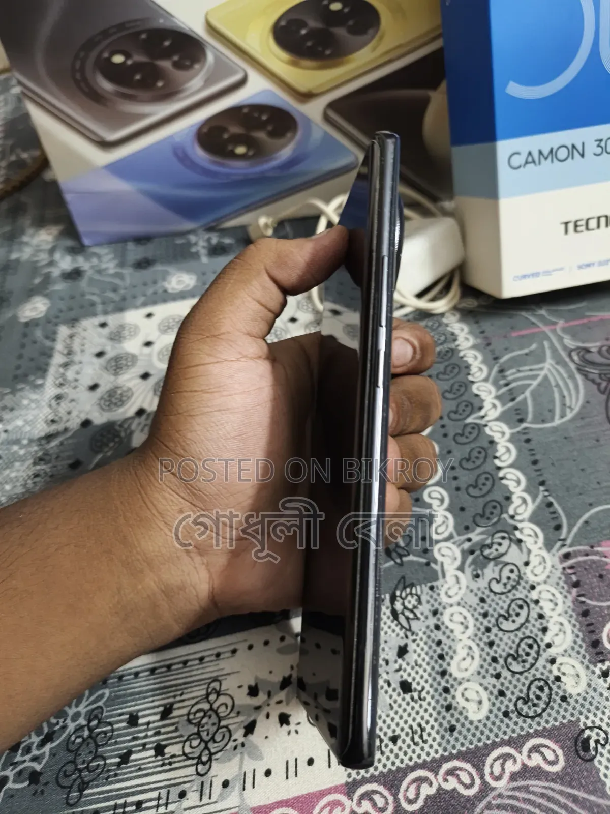 টেকনো ক্যামন ৩০এস ২৫৬ জিবি ব্ল্যাক