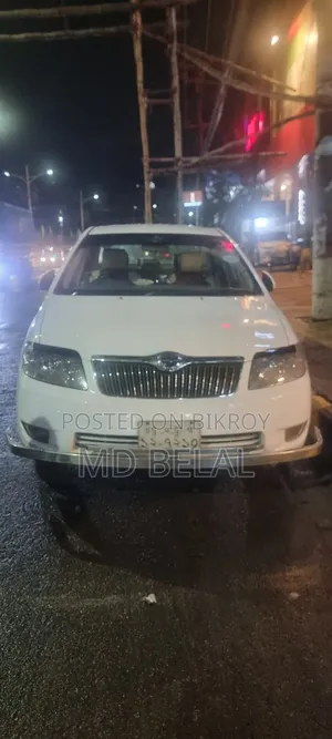 টয়োটা করোল্লা ২০০৬ সাদা
