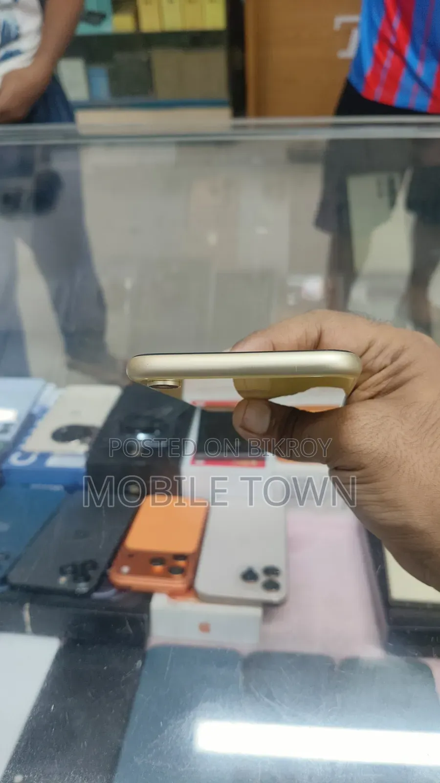 অ্যাপল আইফোন এক্সআর ৬৪ জিবি ইয়েলো