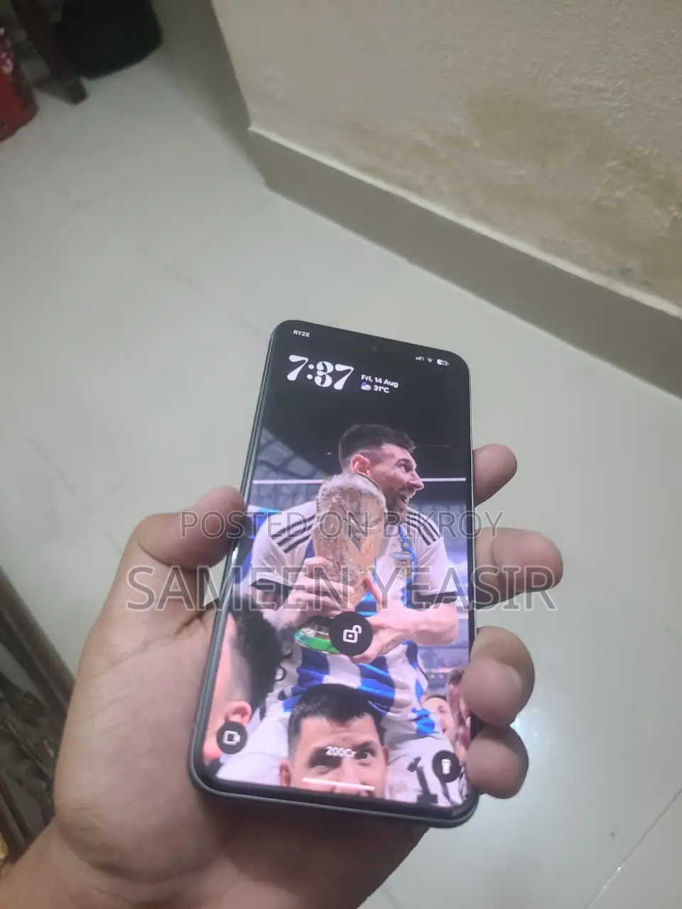EL A8 8 GB Gray
