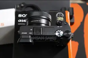 Sony A6400 Mirrorless Camera With Sony E PZ 16-50mm F/3.5-5.6 OSS II