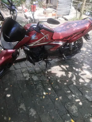 Honda CB 2016 Red