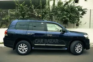 Toyota Land Cruiser 4.5 V8 VXR 2017 Blue