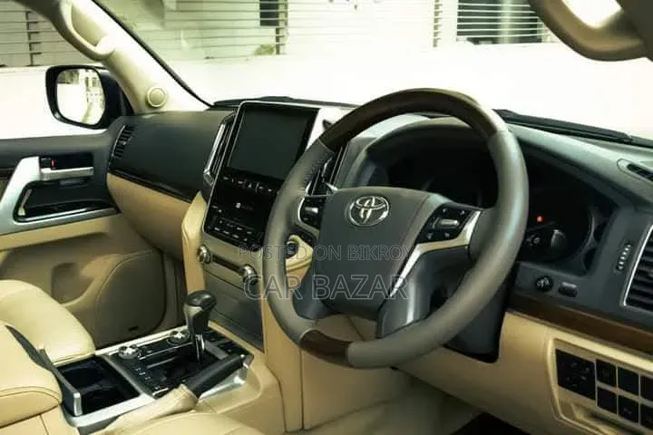 Toyota Land Cruiser 4.5 V8 VXR 2017 Blue