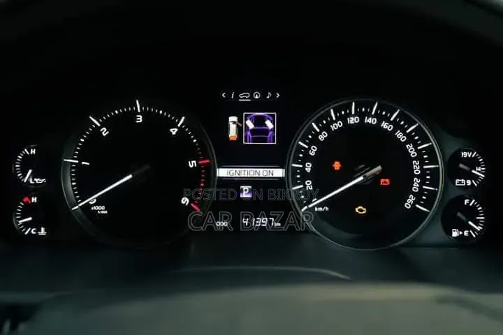 Toyota Land Cruiser 4.5 V8 VXR 2017 Blue