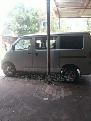 Toyota Noah 2010 Silver
