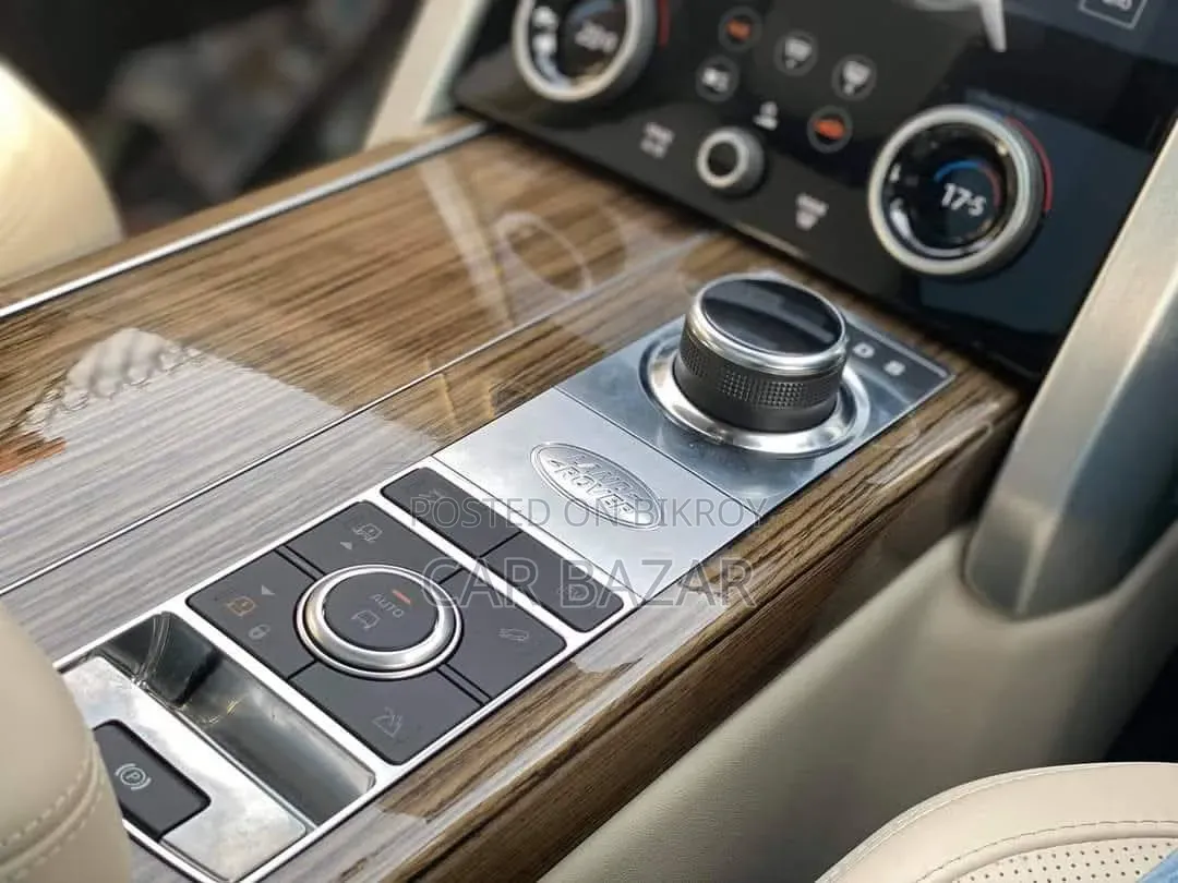 Land Rover Range Rover Vogue 2019 Matt Black