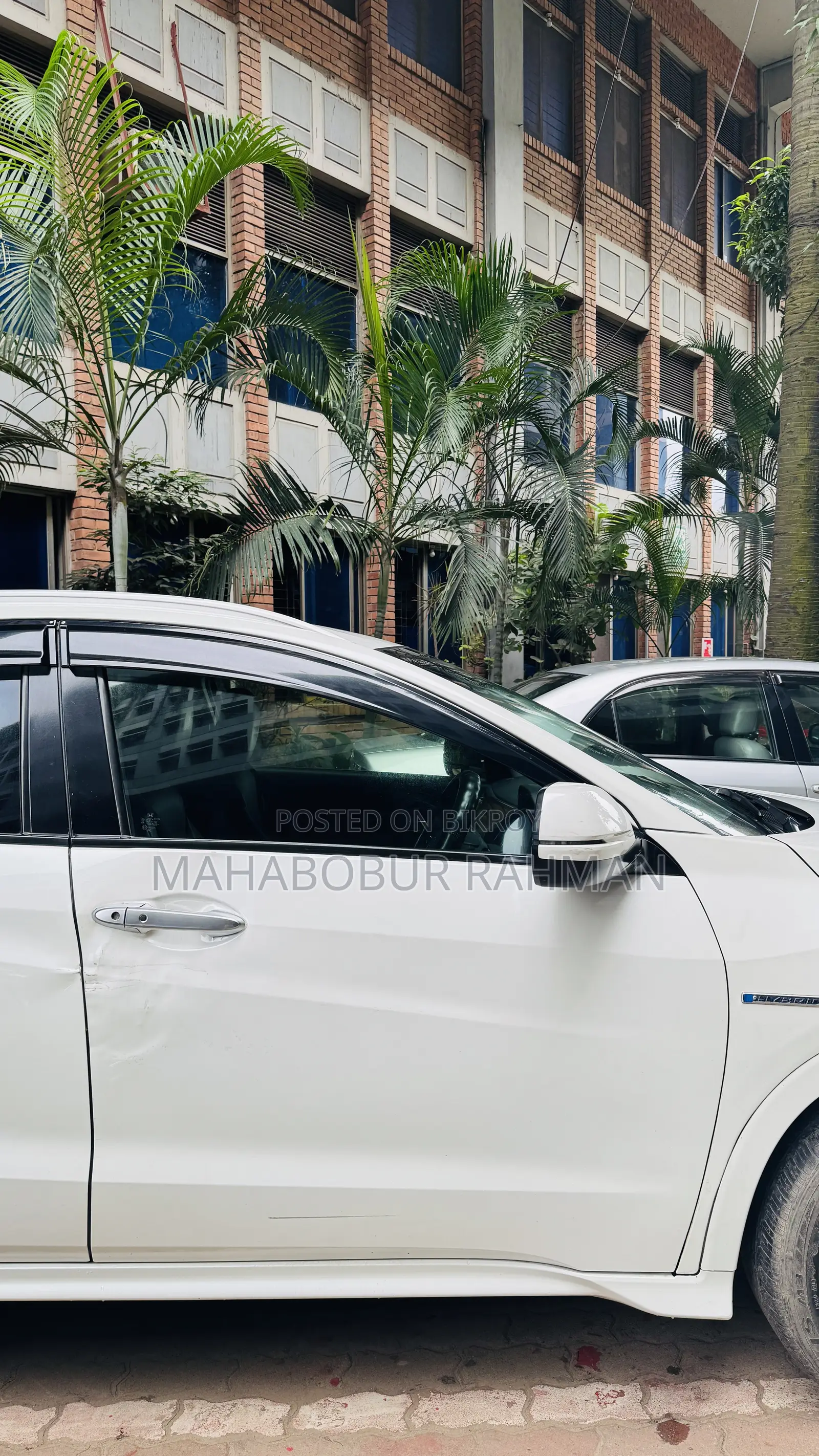 Honda Vezel 1.5 Hybrid 2-Wheel Drive 2015 Pearl