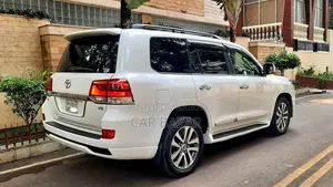 Toyota Land Cruiser 4.5 V8 GXR 2017 Pearl