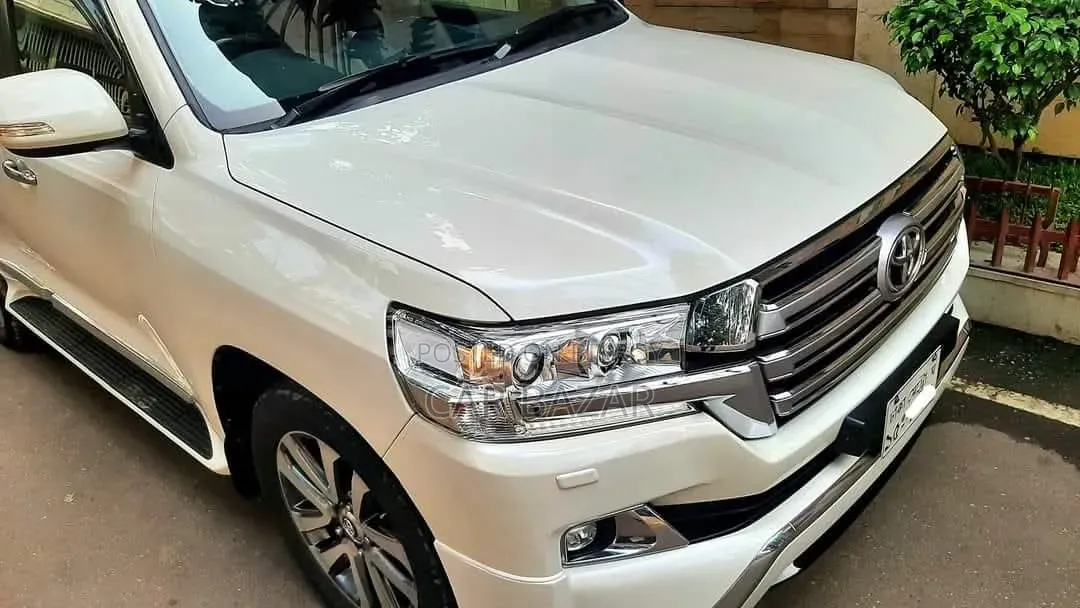 Toyota Land Cruiser 4.5 V8 GXR 2017 Pearl