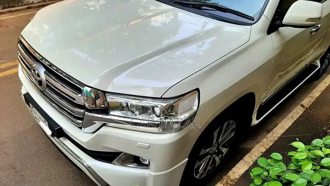 Toyota Land Cruiser 4.5 V8 GXR 2017 Pearl