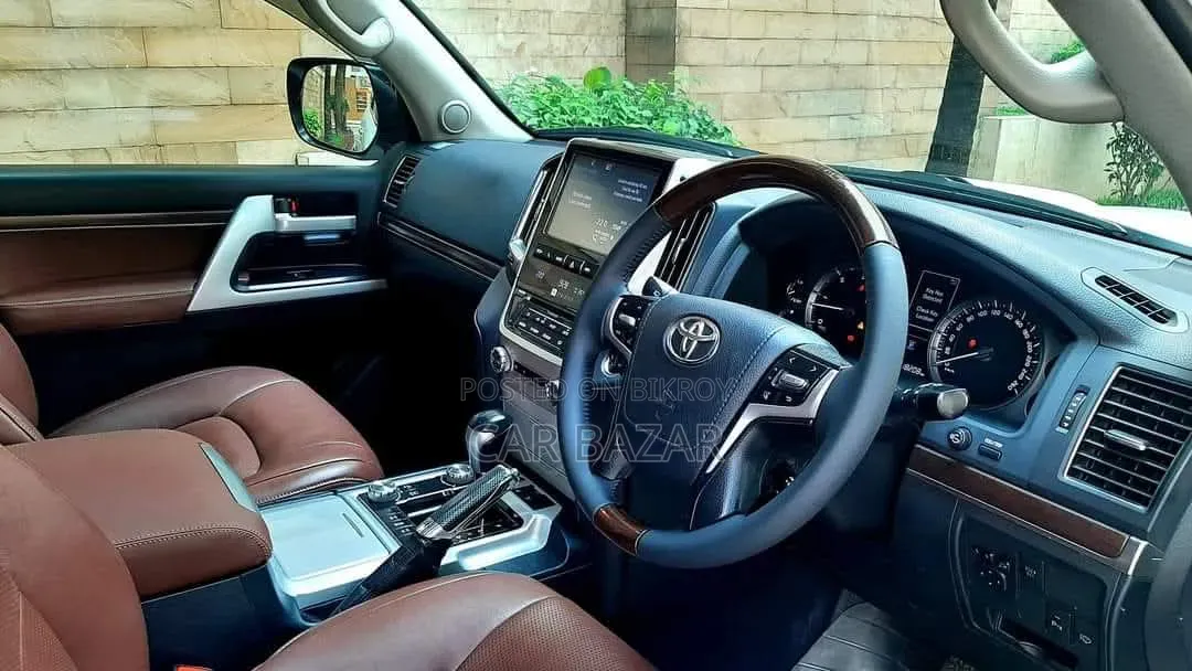 Toyota Land Cruiser 4.5 V8 GXR 2017 Pearl