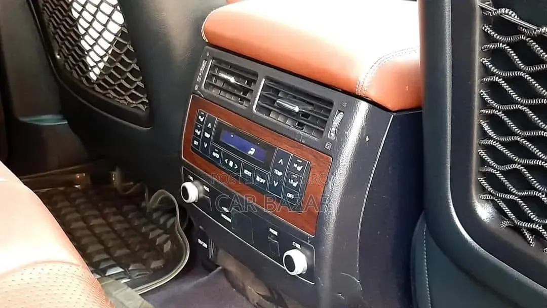 Toyota Land Cruiser 4.5 V8 GXR 2017 Pearl