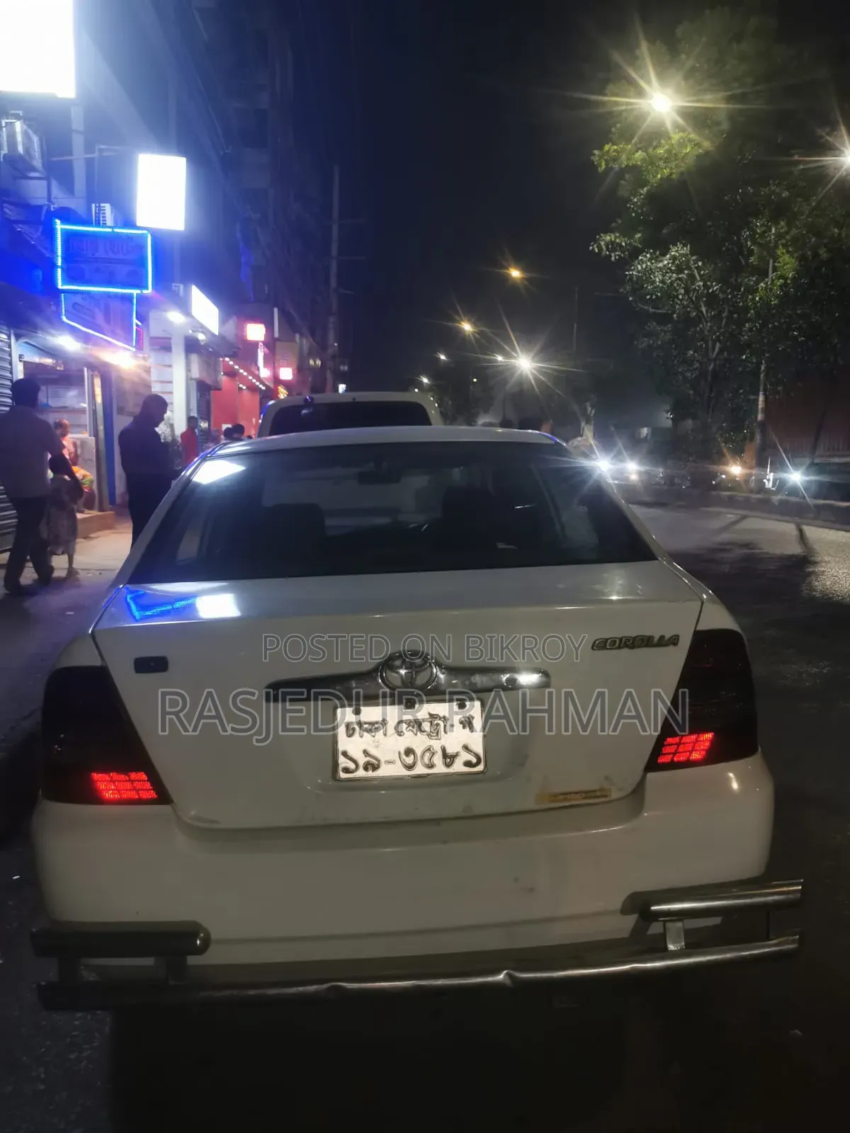 Toyota Corolla 2001 White