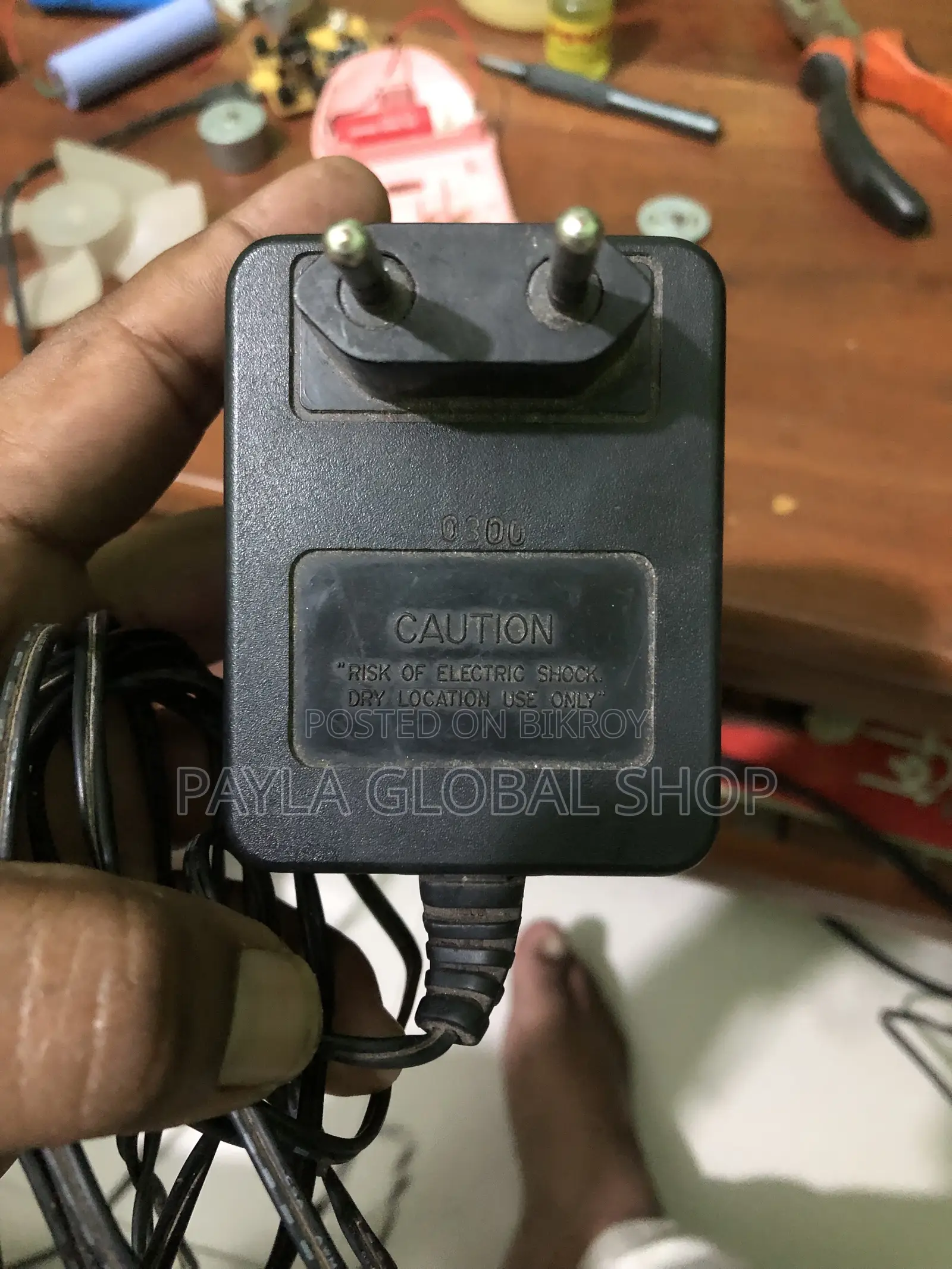 AC to DC Adaptor 9v