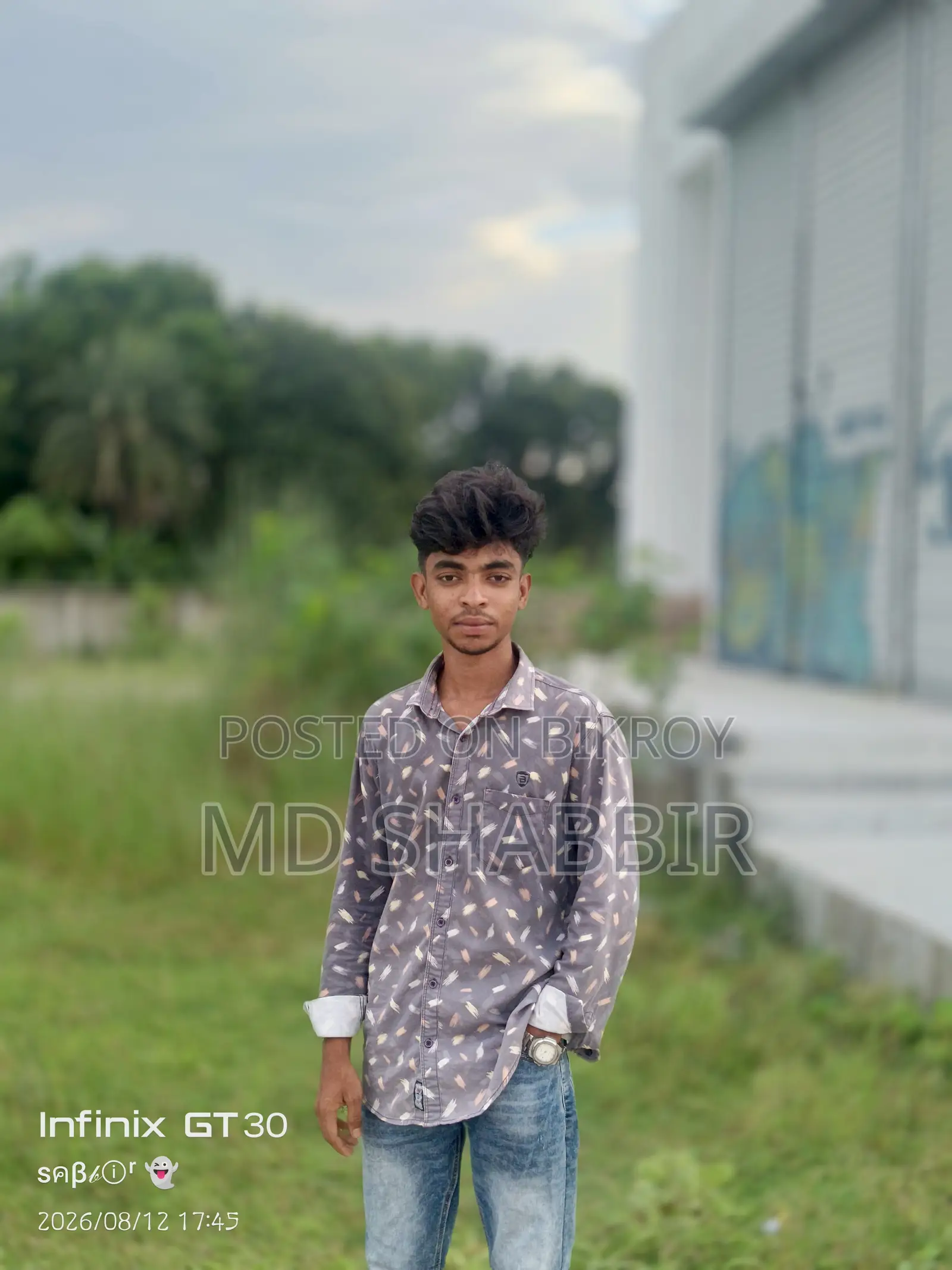 মার্কেটিং মেনেজার মহিলা পাথী বা পুরুষ পাথী লাগবে