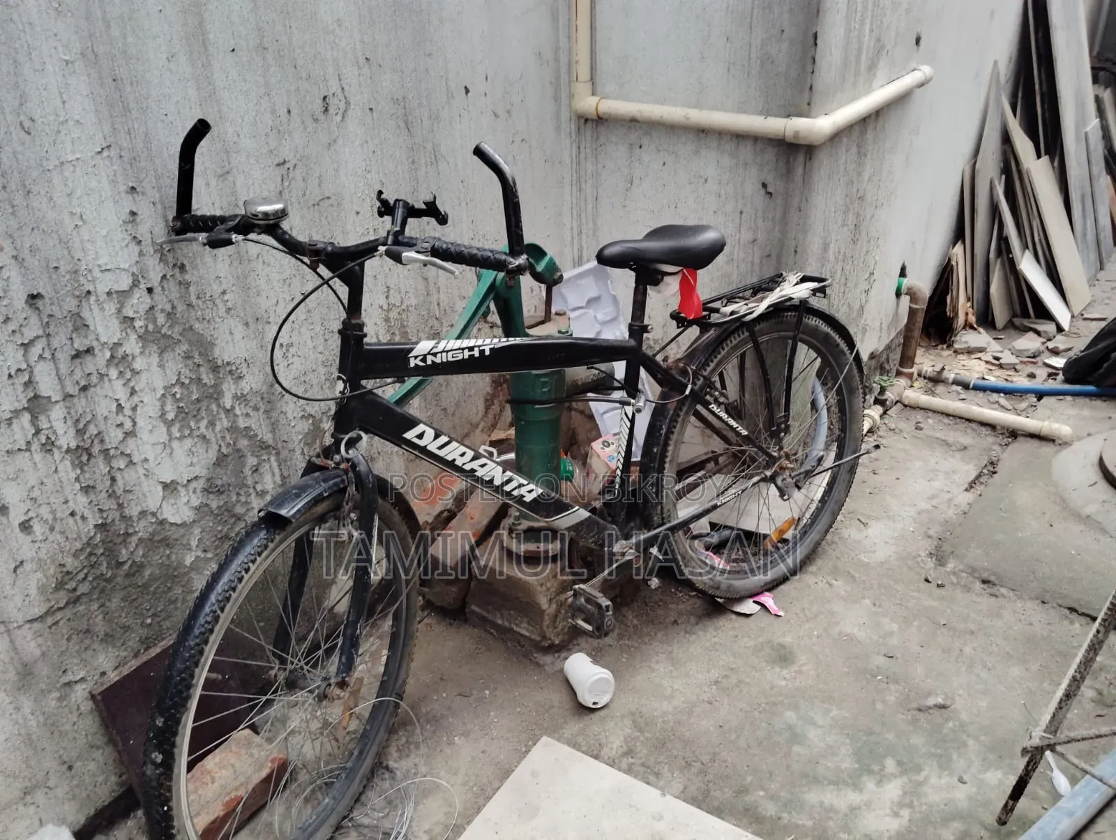 সাইকেল বিক্রয়ের জন্য।