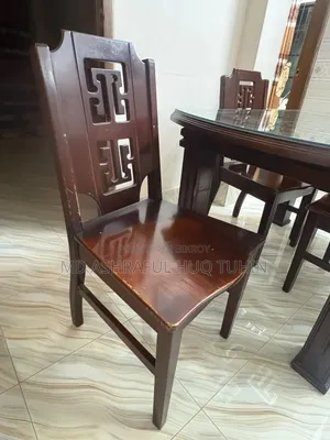 ডাইনিং টেবিল উইথ ৪ চেয়ারস