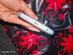 Tecno Spark 30C 128 GB Silver