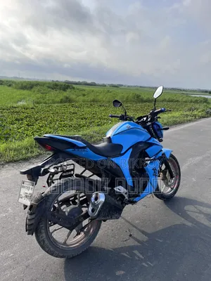 সুজুকি গিক্সার ২০২০ নীল