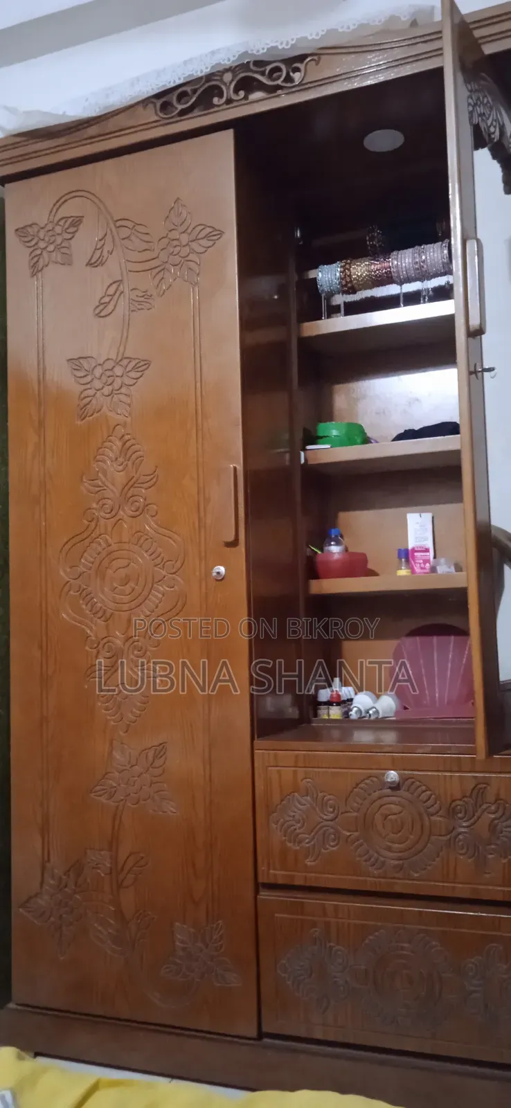 New Almira+dressing Table