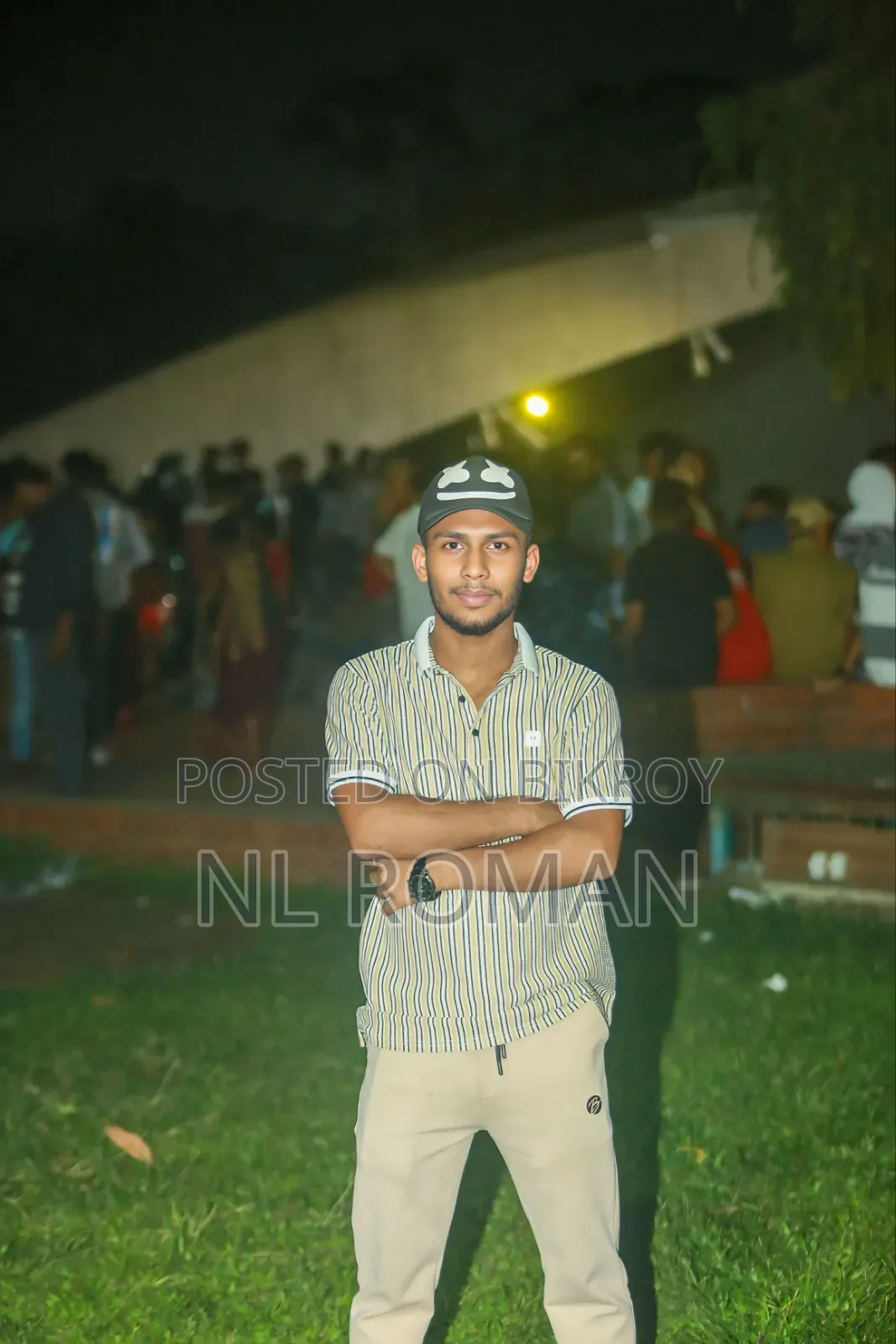 আমার একটা চাকরি দরকার