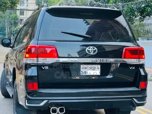 Toyota Land Cruiser 4.5 V8 VXR 2016 Black