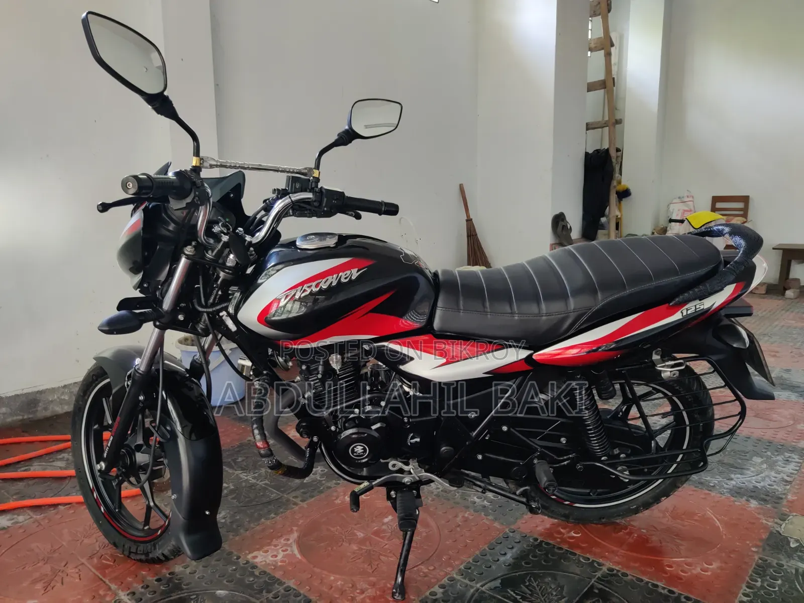 New Bajaj Discover 125 2022 Black