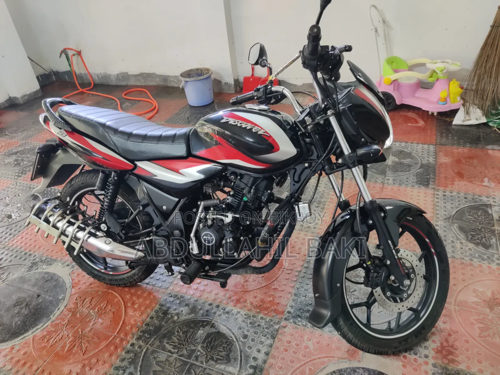 New Bajaj Discover 125 2022 Black